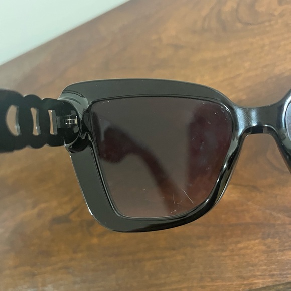 Quay Chain Reaction Oversize Cat Eye Black Sunglasses main image 5